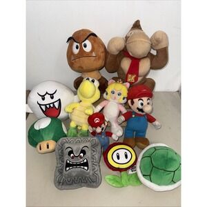 Nintendo Super Mario Peach Yoshi Donkey Kong & others Plush Lot Of 11 no tags